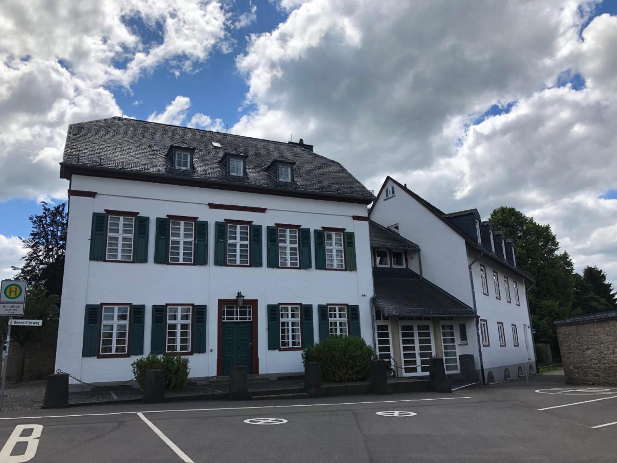 Kloster Steinfeld Gaestehaus Kall Exterior photo
