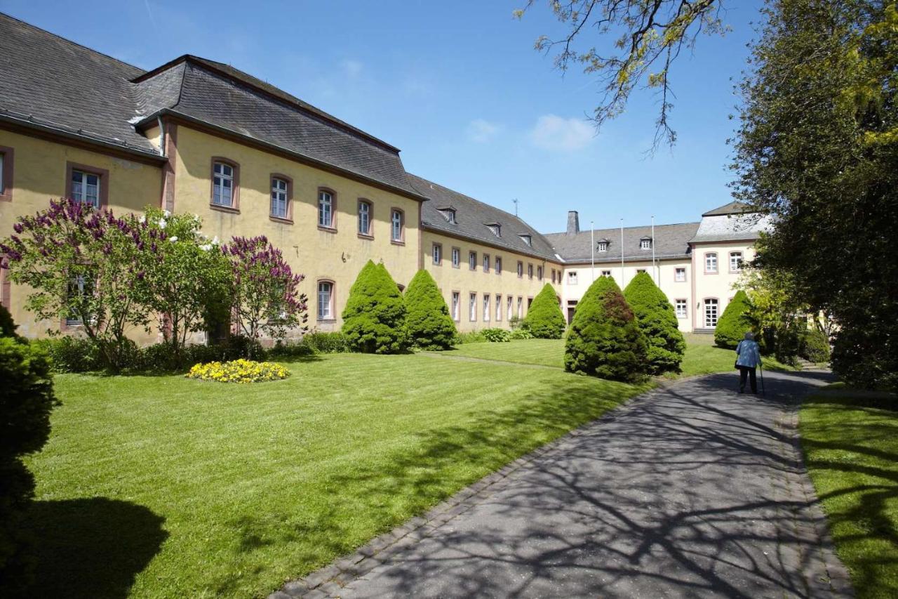 Kloster Steinfeld Gaestehaus Kall Exterior photo
