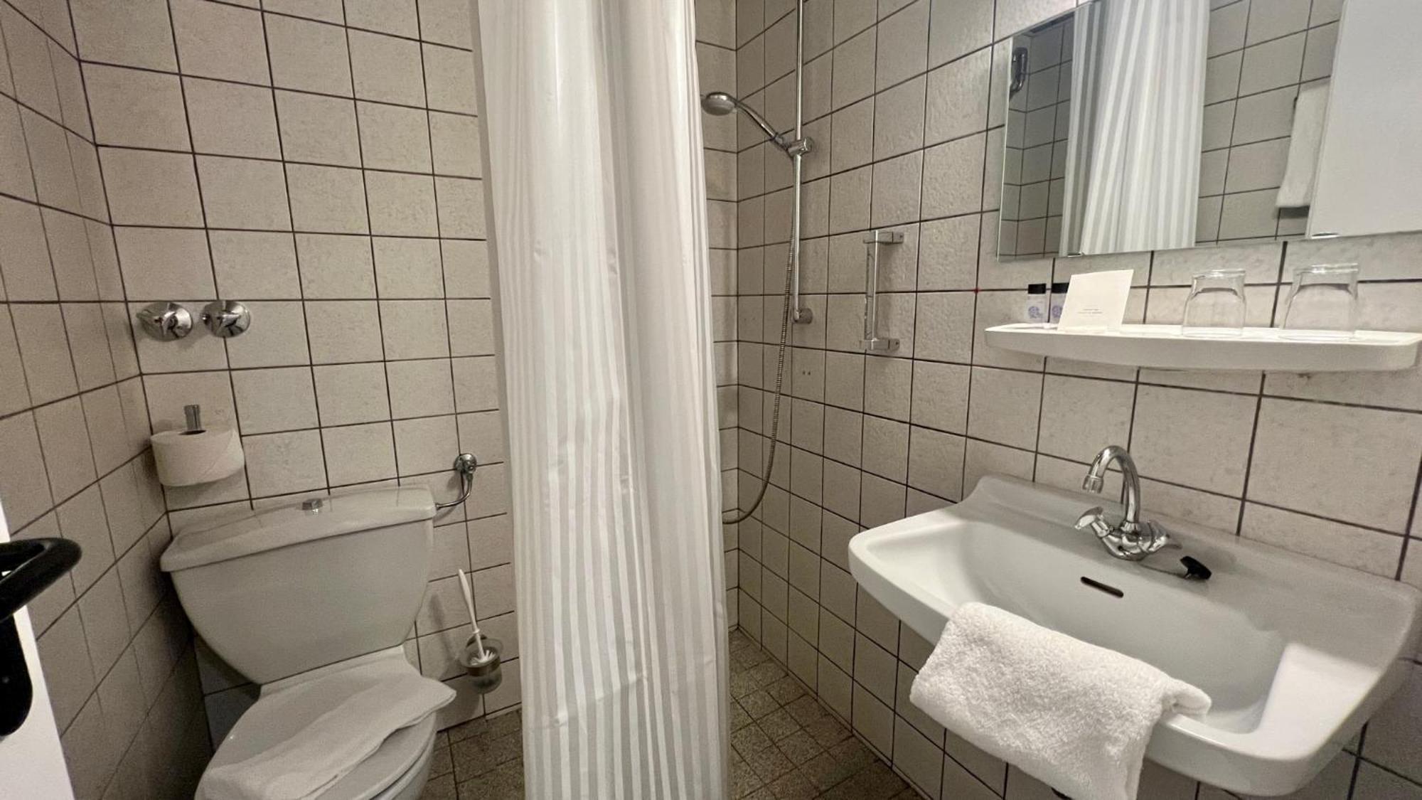 Kloster Steinfeld Gaestehaus Kall Room photo